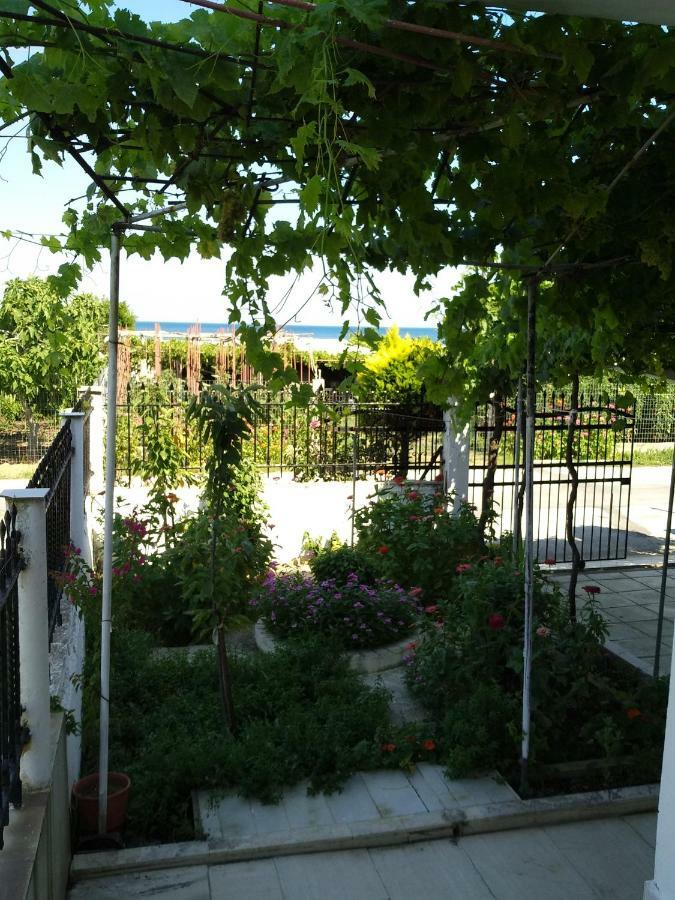 Grigorios Apartments Vrasná Zewnętrze zdjęcie
